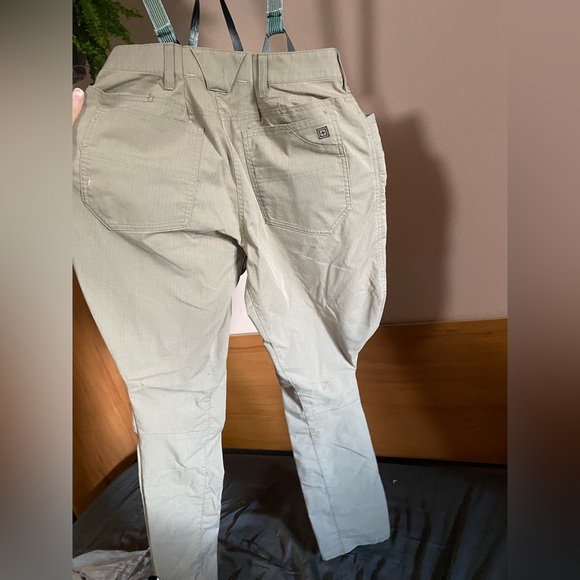 Khaki Riding Pants with Suspenders! 🏇 34/34 - Picture 5 of 6